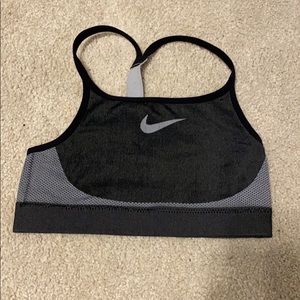 gray and black nike sports bra